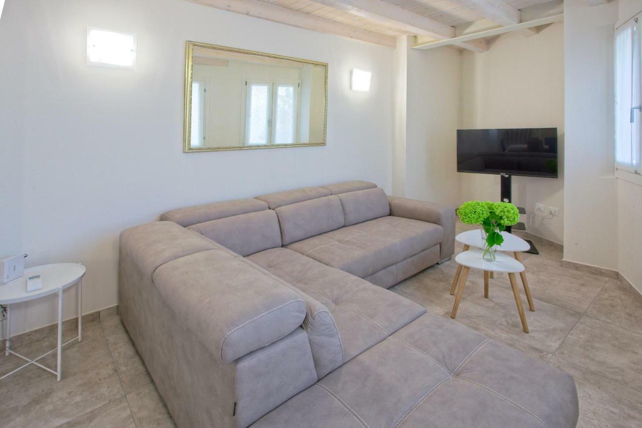 Casa Vacanze Marconi 22 Marone Luaran gambar